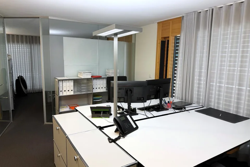 IHRE NEUE FIRMENZENTRALE