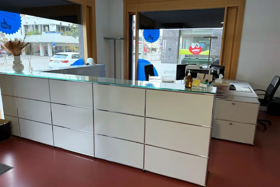 IHRE NEUE FIRMENZENTRALE