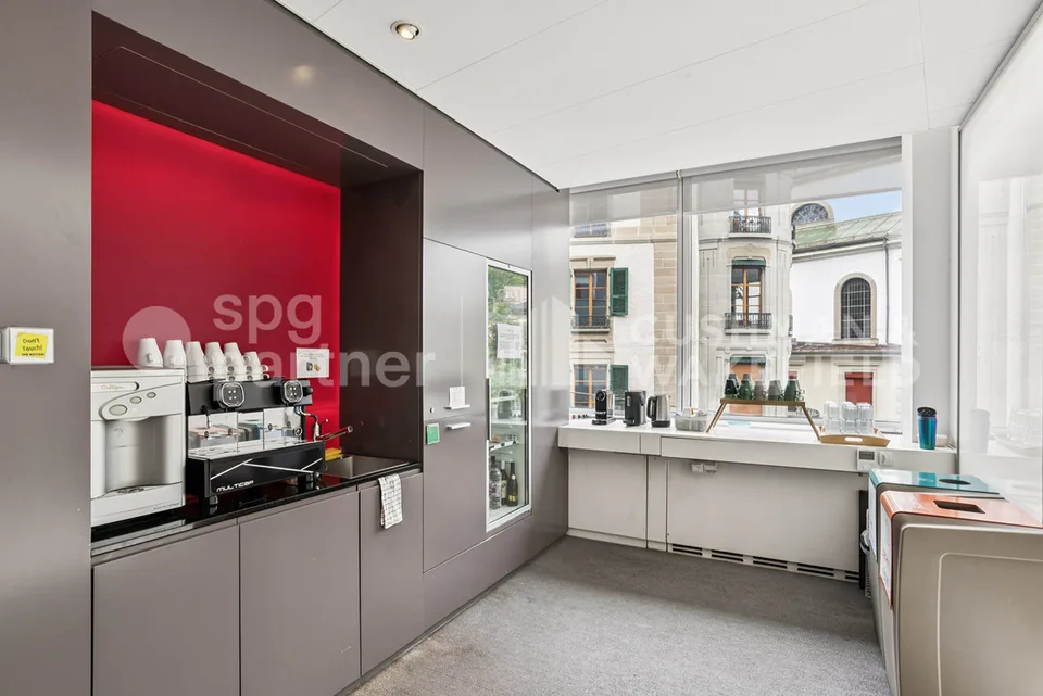 Modern and functional administrative space - Rue Neuve 3 – photo 12 of 13