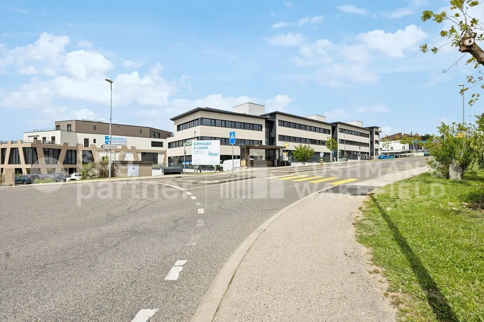 Aubonne Business Park, uffici & galleria commerciale – foto 11 di 11