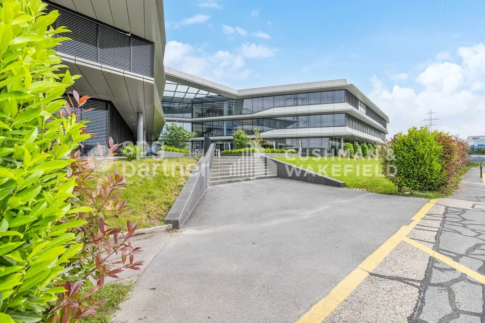 Bureaux Plug & Play dans un immeuble de standing à Terre Bonne Nyon - Crassier 3 – photo 8 sur 13