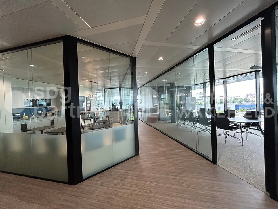 Bureaux Plug & Play dans un immeuble de standing à Terre Bonne Nyon - Crassier 3 – photo 8 sur 13