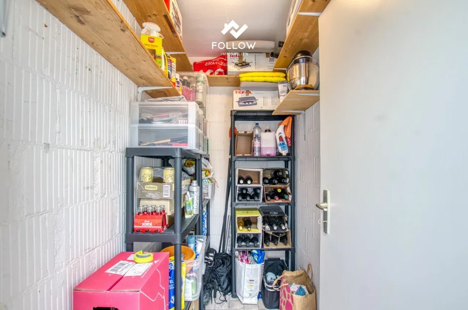 Panoramablick über den Bielersee: Modernisierte Attika-Traumwohnung in Twann – Foto 22 von 23