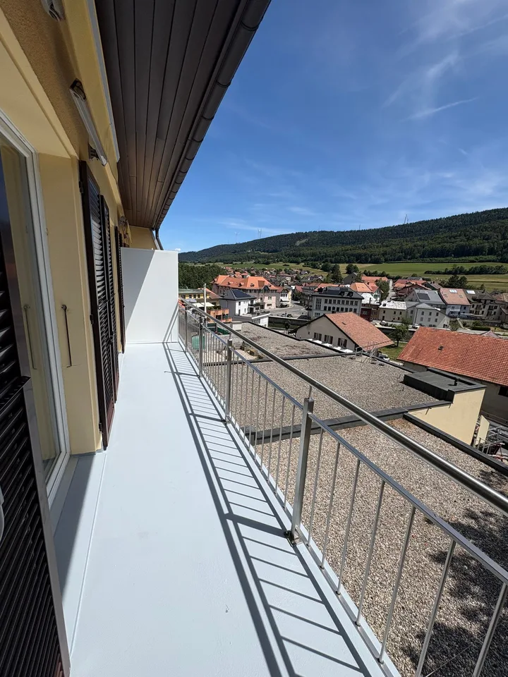 Incantevole appartamento di 2,5 locali con balcone a Vallorbe
