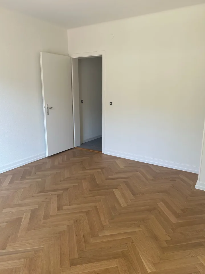 Charming 2.5-room apartment with balcony in Vallorbe