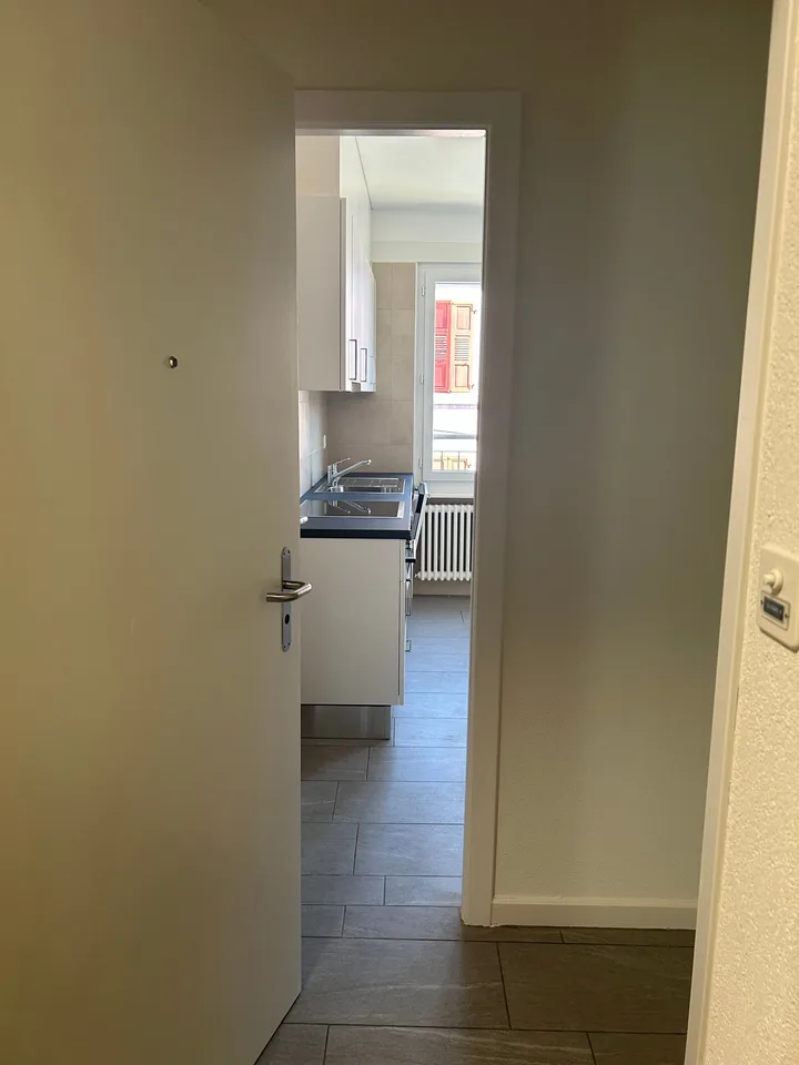 Charming 2.5-room apartment with balcony in Vallorbe