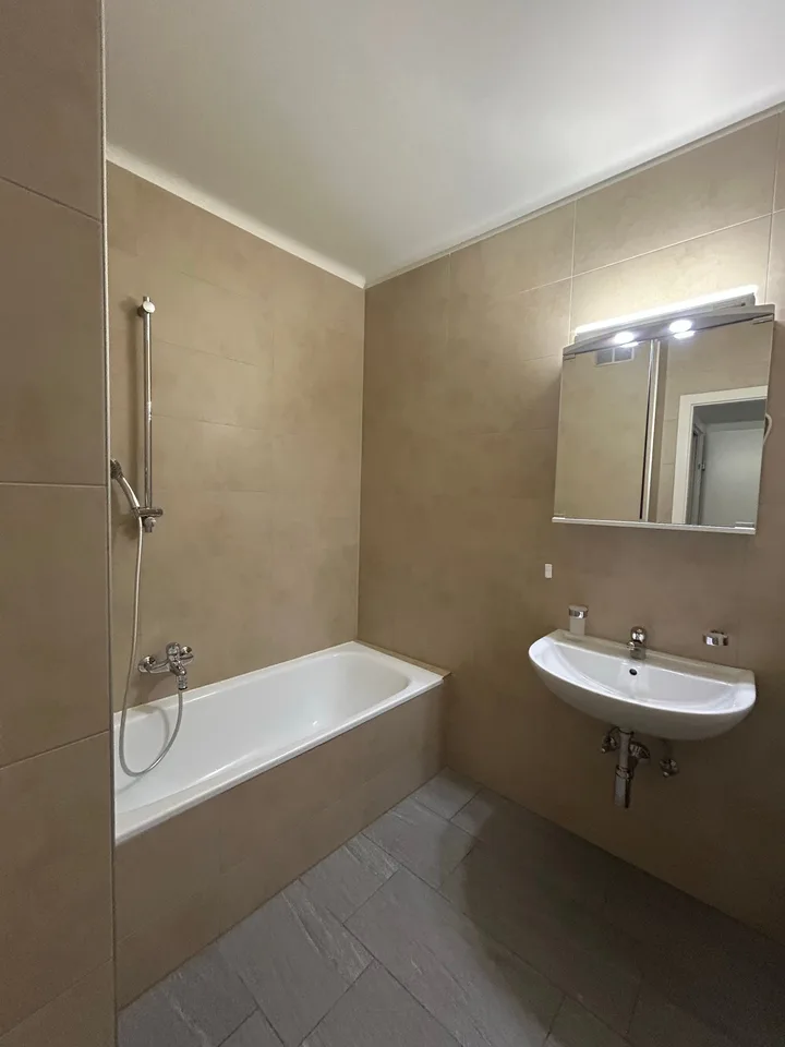 Charming 2.5-room apartment with balcony in Vallorbe