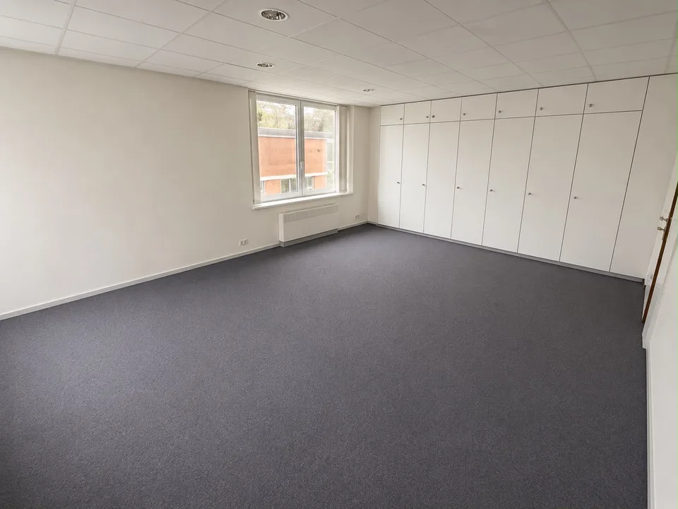 Attraktiver Geschäftsraum im 1. OG in Zollikon – Foto 5 von 9
