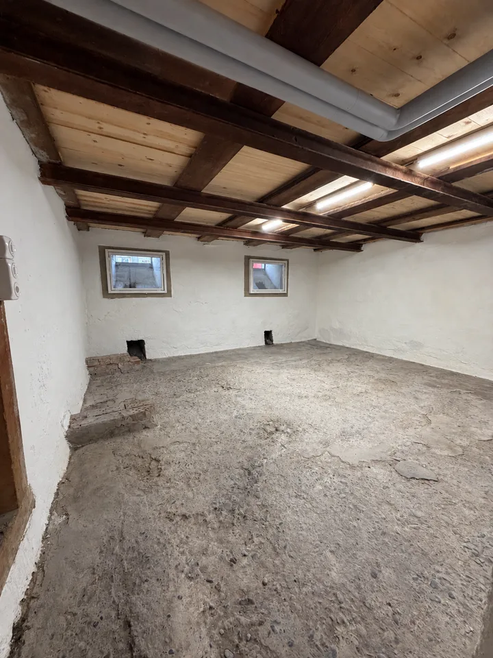 Charming 5.5-room row house in a quiet yet central location in Ennenda