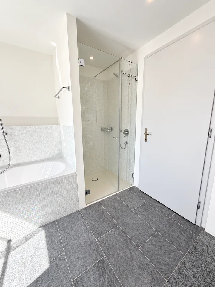 Charming 5.5-room row house in a quiet yet central location in Ennenda