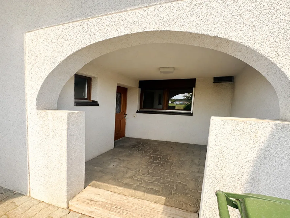 4.5-Zimmer-Reihenfamilienhaus mit Weitsicht ins Grüne – Foto 3 von 13