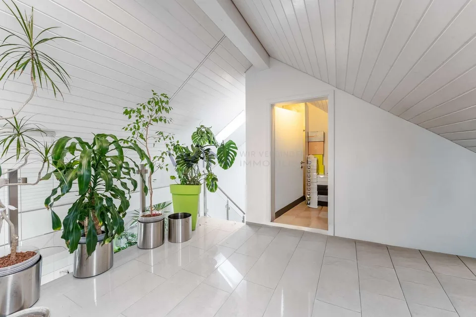 Atrium, Lift und Tiefgarage im Reusstal – Foto 9 von 10