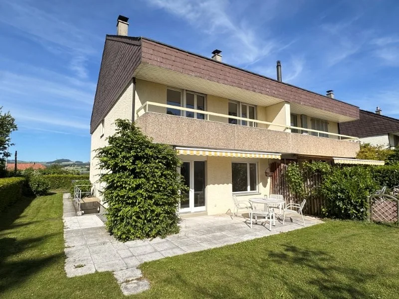 Gepflegtes + neu saniertes 5.5-Zimmer-Doppeleinfamilienhaus in Allmendingen bei Bern
