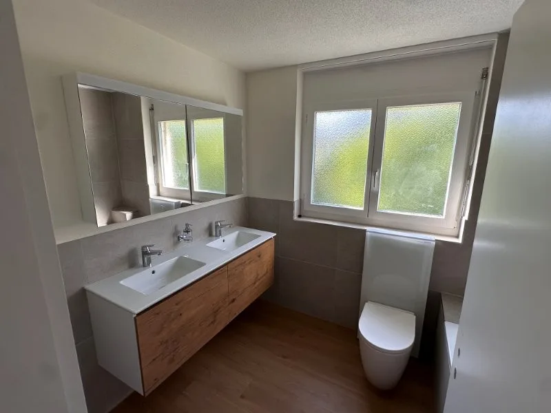 Gepflegtes + neu saniertes 5.5-Zimmer-Doppeleinfamilienhaus in Allmendingen bei Bern