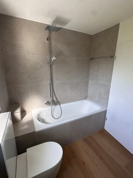 Gepflegtes + neu saniertes 5.5-Zimmer-Doppeleinfamilienhaus in Allmendingen bei Bern