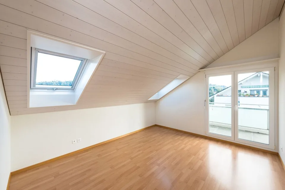 Spacious 4.5 room attic apartment 136m2