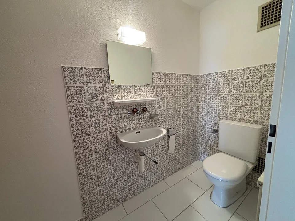 Incantevole appartamento di 4,5 locali con balcone e piscina – foto 9 di 9