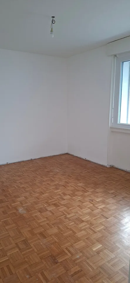Charmantes 3-Zimmer-Wohnung mit Balkon in Prilly renoviert