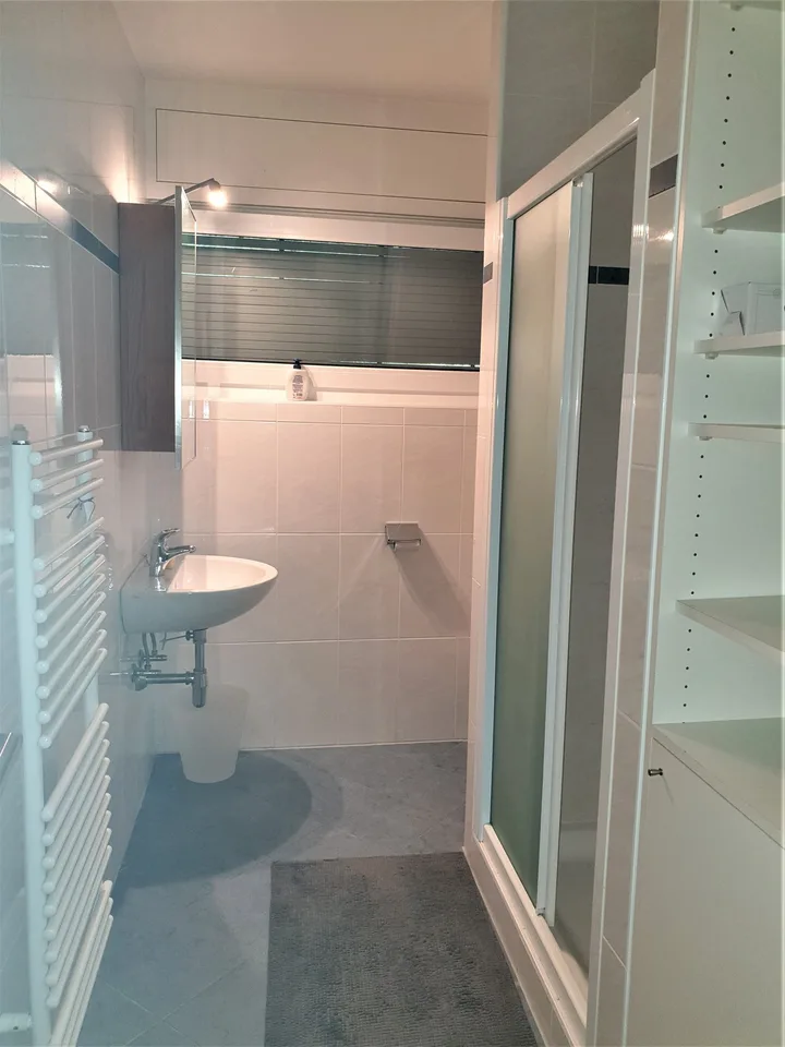 Möbliertes Zimmer in einer 4-Personen-WG