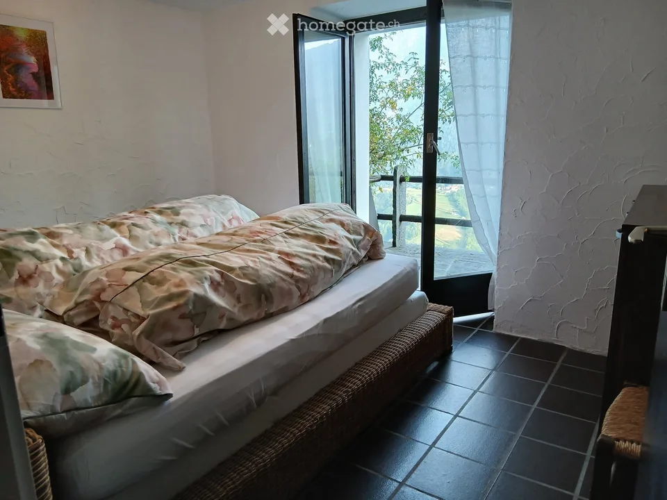 Tessin - Meublierte 4 ZiFerienWohung Jahresmiete // Tessin -Appartement meublé 4 pièces Vacances