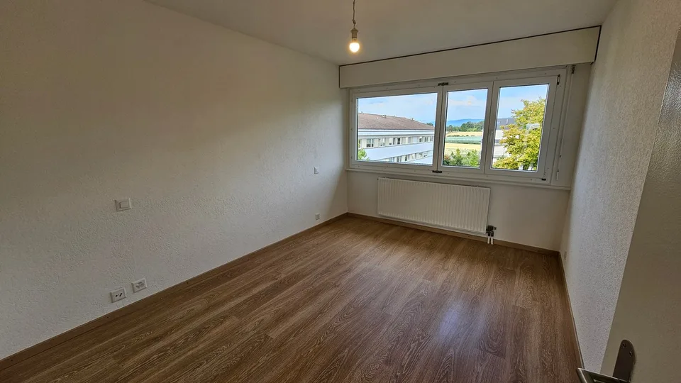 Echandens: nahe bei allen Annehmlichkeiten, charmante 4-Zimmer-Wohnung zur Miete