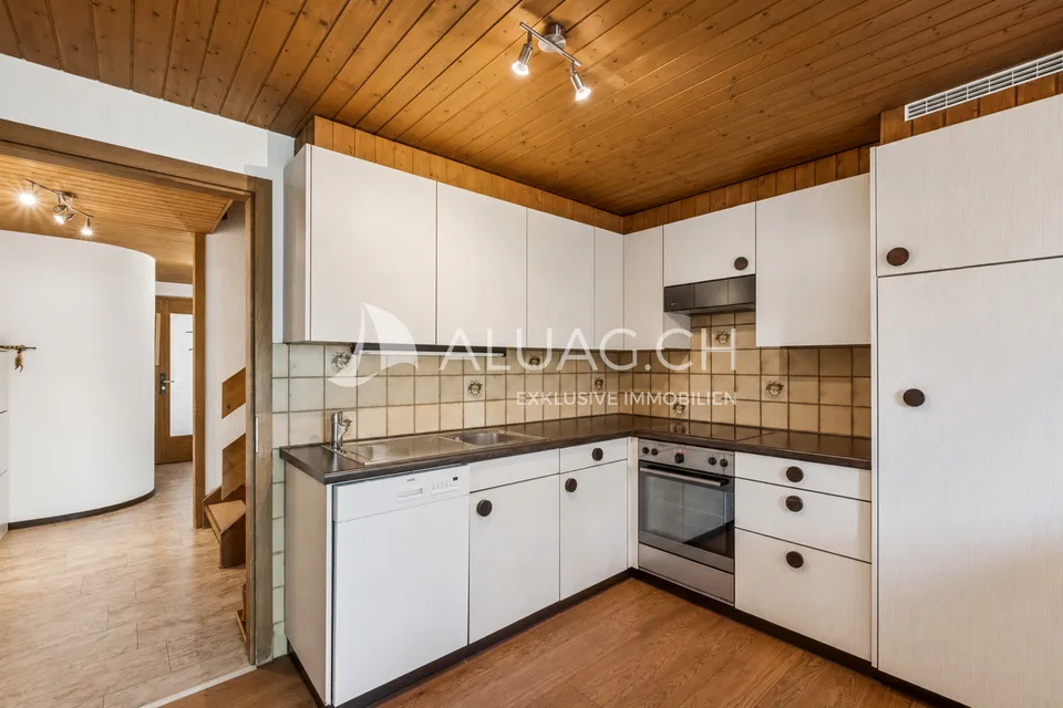 Maison multifamiliale polyvalente dans un quartier calme – photo 11 sur 13