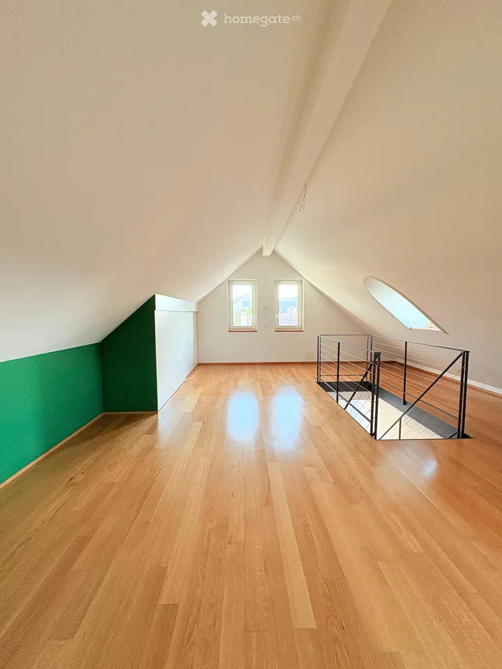 Schöne und helle 4.5-Zimmer-Maisonettewohnung im Dorfkern