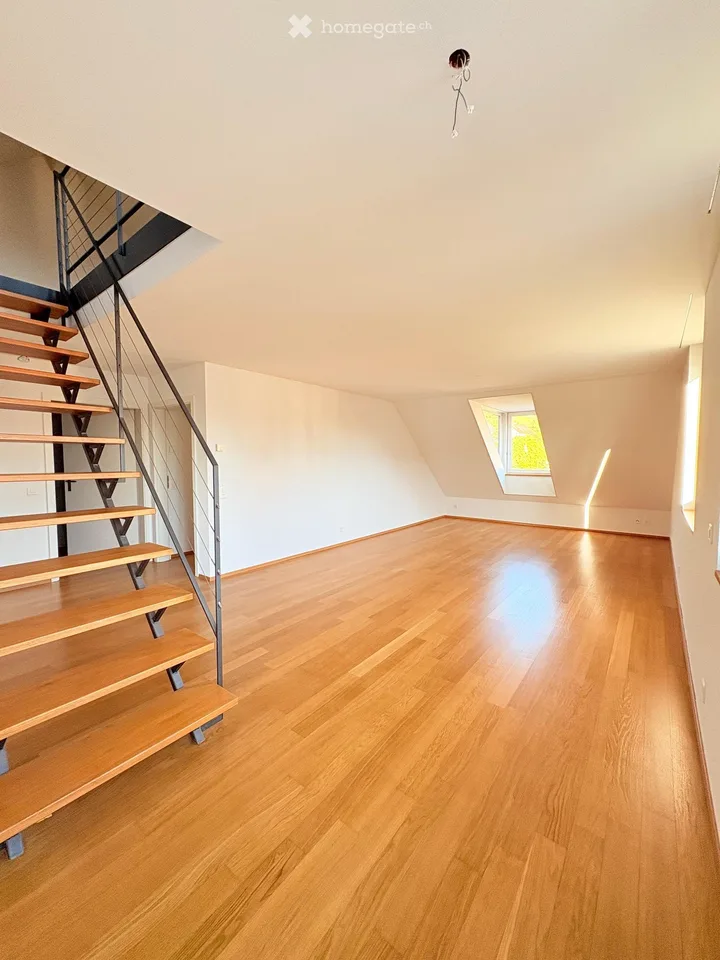 Schöne und helle 4.5-Zimmer-Maisonettewohnung im Dorfkern