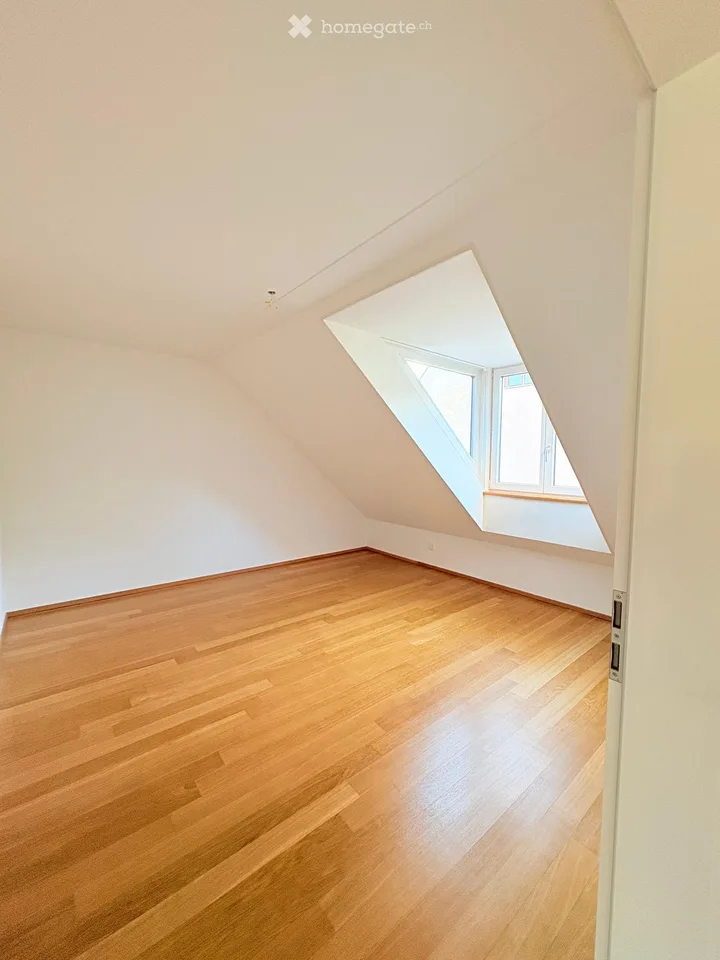 Schöne und helle 4.5-Zimmer-Maisonettewohnung im Dorfkern