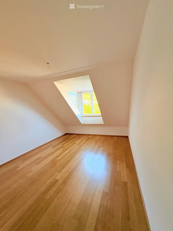 Schöne und helle 4.5-Zimmer-Maisonettewohnung im Dorfkern