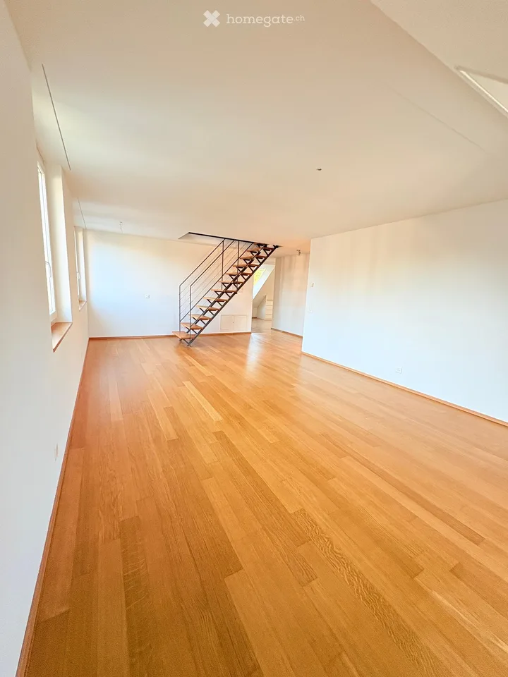 Schöne und helle 4.5-Zimmer-Maisonettewohnung im Dorfkern