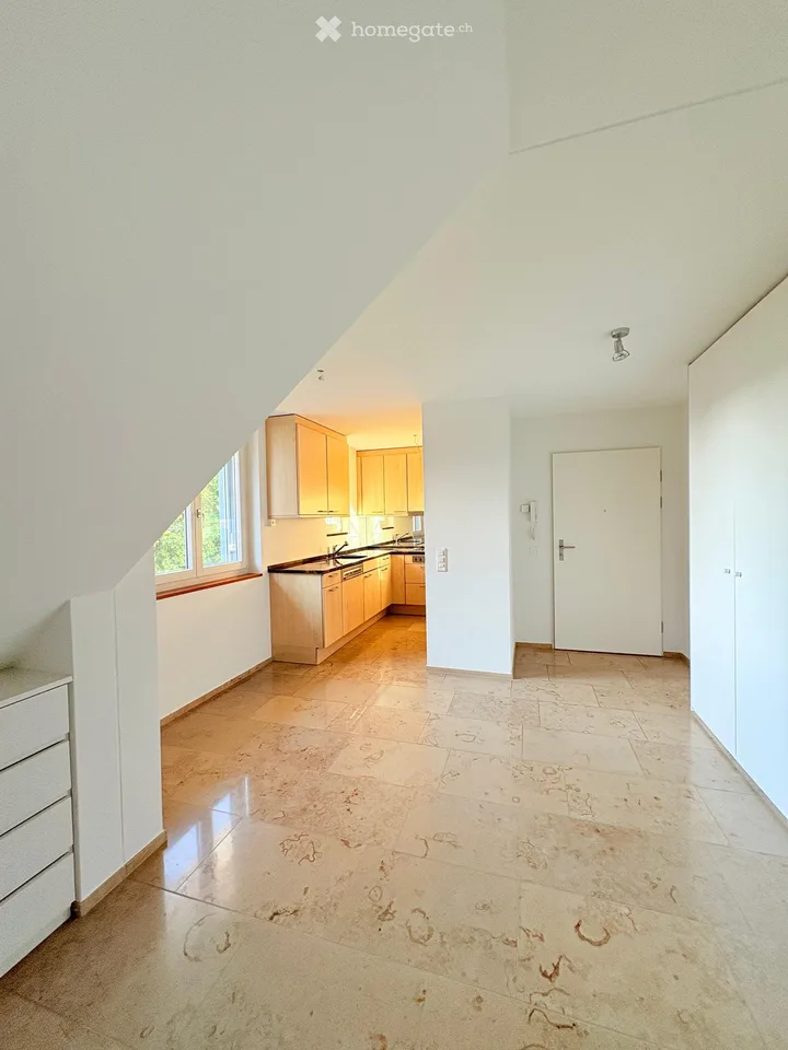 Schöne und helle 4.5-Zimmer-Maisonettewohnung im Dorfkern