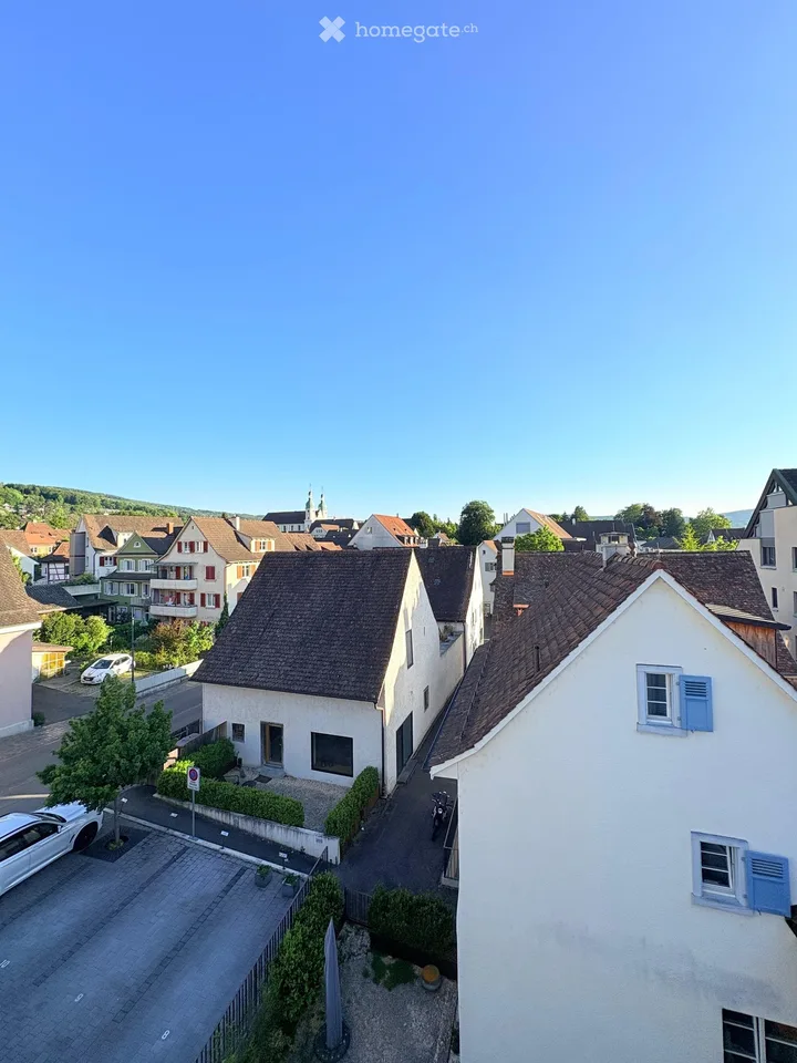 Schöne und helle 4.5-Zimmer-Maisonettewohnung im Dorfkern