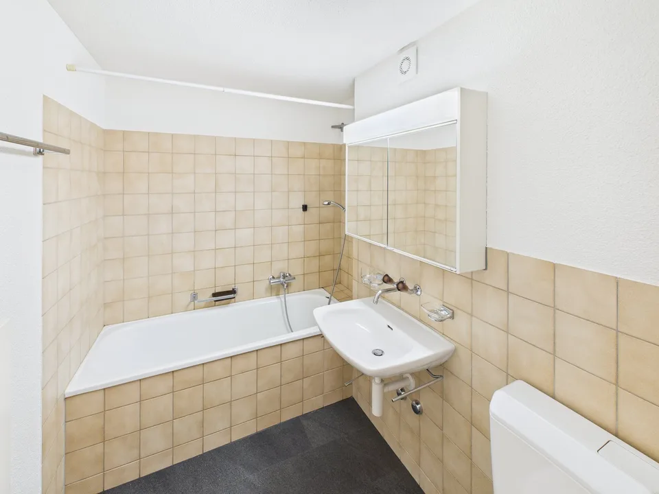 Sonnige 4.5-Zimmer-Wohnung mit Balkon in Arbon – Foto 8 von 10