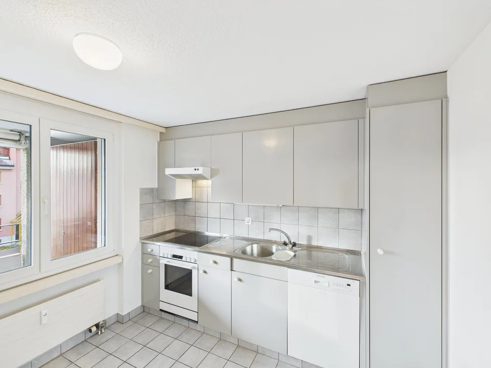 Sonnige 4.5-Zimmer-Wohnung mit Balkon in Arbon – Foto 2 von 10