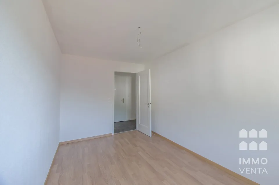 Helle 3.5-Zimmer-Wohnung mit Balkon in Pieterlen – ab sofort verfügbar!