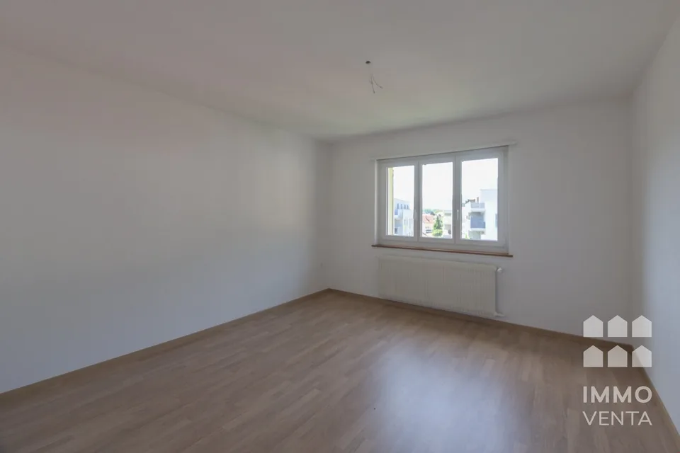 Helle 3.5-Zimmer-Wohnung mit Balkon in Pieterlen – ab sofort verfügbar!