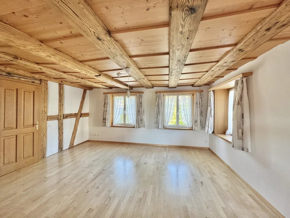 6.5 Zi. Riegelhaus mit Werkstatt/Stallung,Terrasse & Garten – Foto 5 von 13