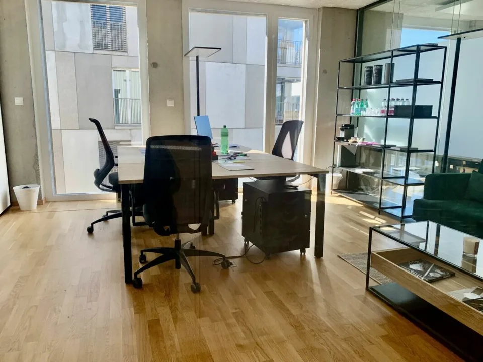 A space is becoming available! Close to the lake, transportation, 360 m2 office for rent in Morges – photo 11 of 14