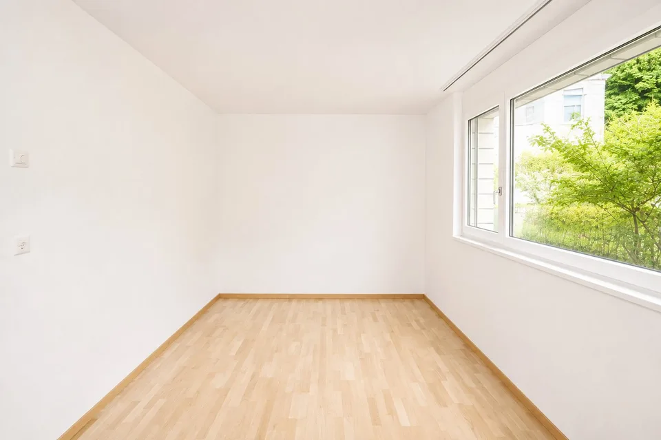 Geräumige 4.5-Zimmer-Wohnung mit Wintergarten in Bottmingen