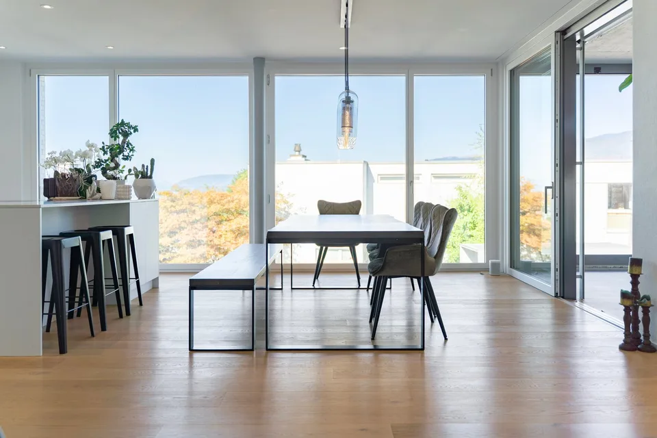 Exklusive 5.5-Zimmer-Traumwohnung mit Seeblick am Oberfeldweg in Bellmund