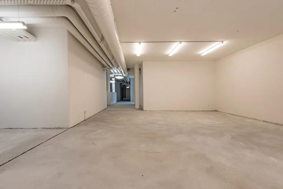 Spazio di magazzino in affitto, ca. 100 m² – foto 2 di 4