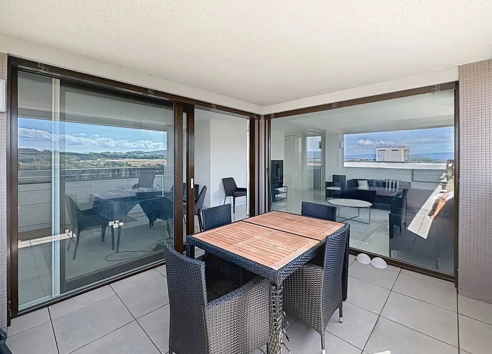 Magnificent attic with breathtaking views – photo 9 of 12