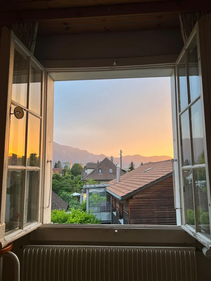 Gemütliche 3-Zimmer-Altbauwohnung in Thun – möbliert und sofort bezugsbereit – Foto 2 von 12