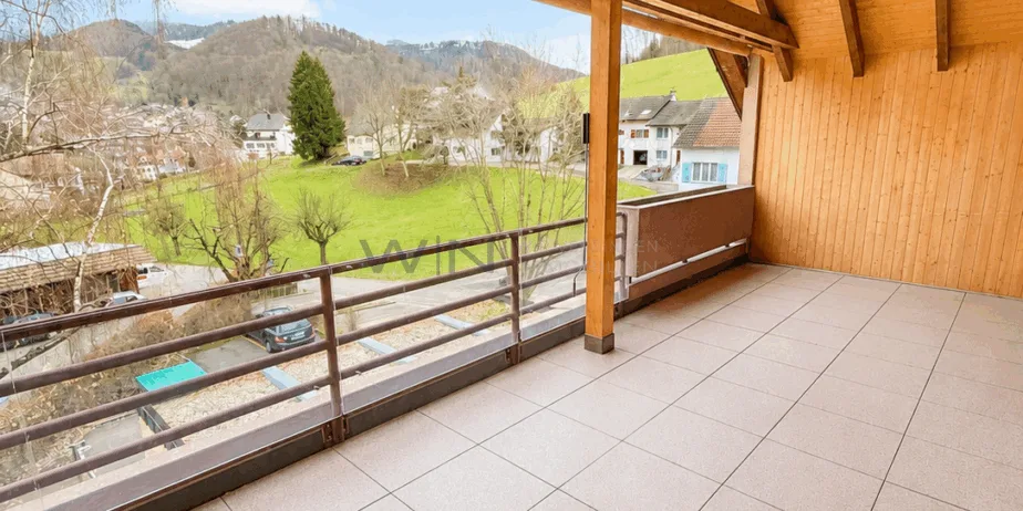 Appartement mansardé exclusif 153m2 + espace de stationnement
