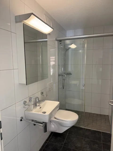 Appartement lumineux 4.5 pièces avec balcon et belle vue à Toffen