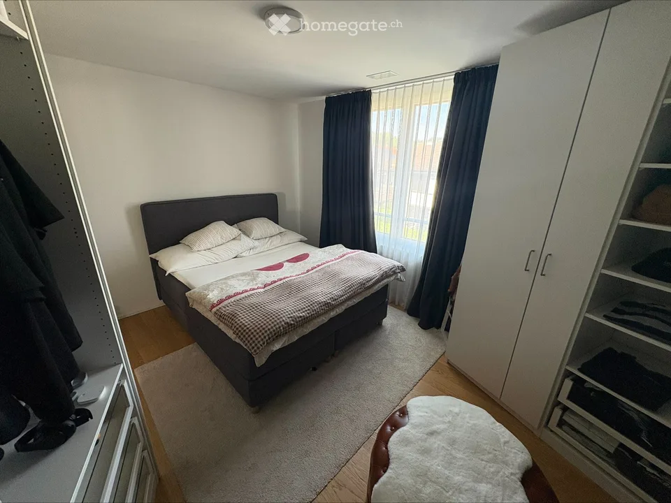 Appartamento moderno 4.5 locali con balcone nel centro di Wila