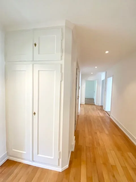 Luxurious renovated 5.5-room old building apartment with balcony in the center of Herisau – photo 7 of 11