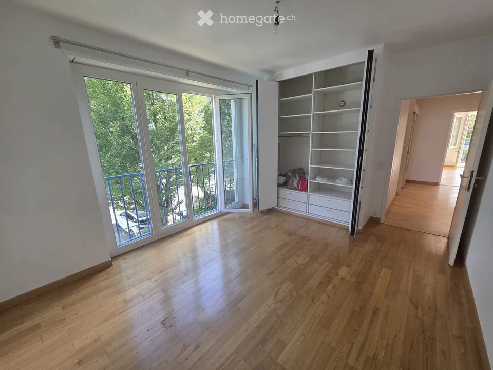 MEYRIN Bright 4-room apartment