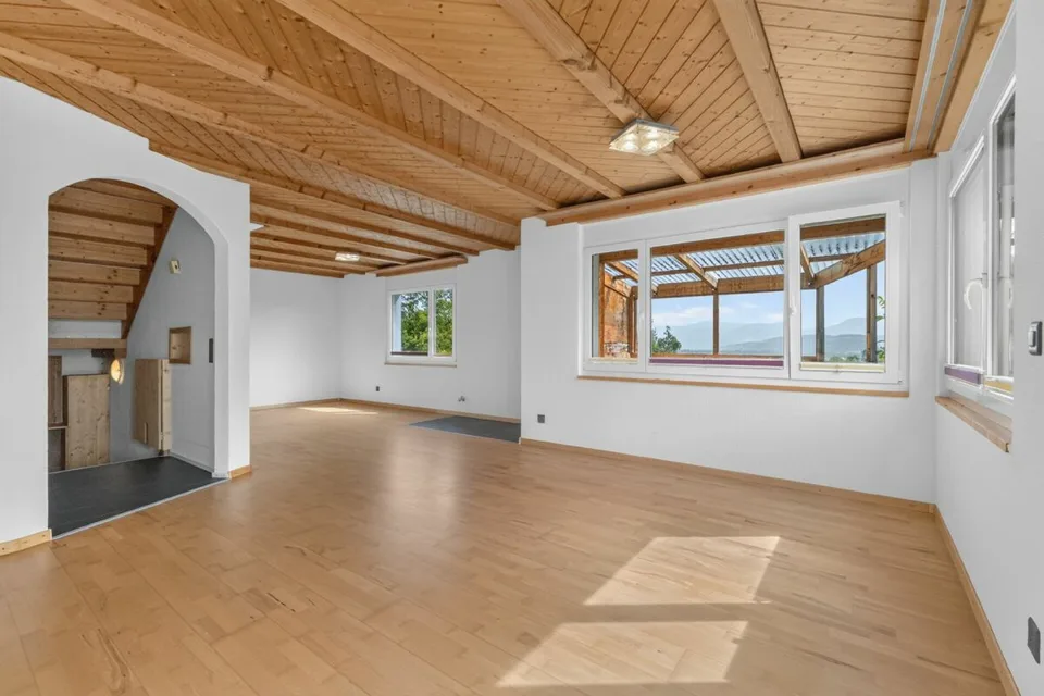 Spacious 5.5-room single-family house in Sax